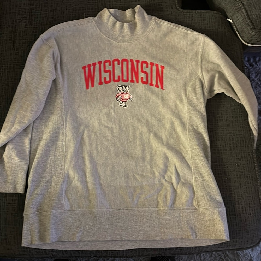 Champion UW badgers funnel neck sweatshirt — size M